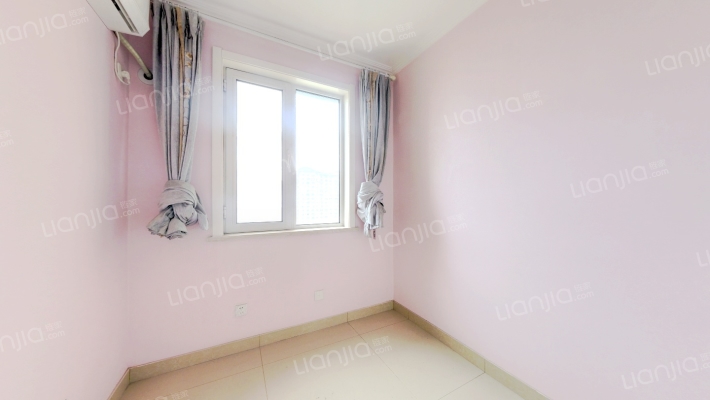 小区环境优美，房子精装未住，南北通透三居室-卧室A