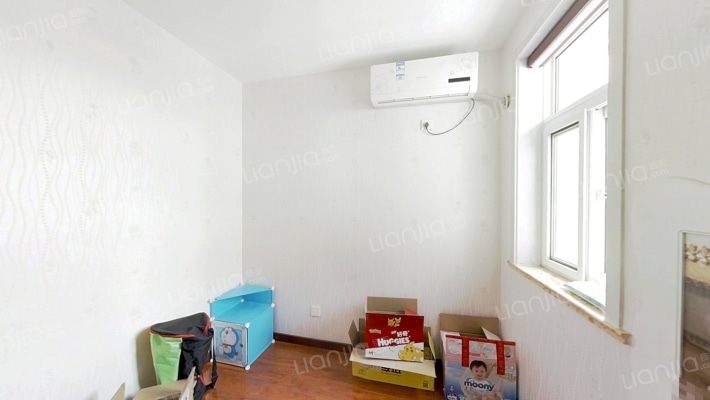 精装修，高楼层，户型方正，看房方便。-卧室B