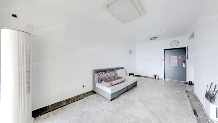 一期满二精装修两居室带地下室诚意卖-客厅