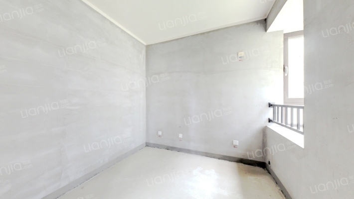 出售天伦湾小区，落地窗，集中供暖，环境优美二居室。-卧室A