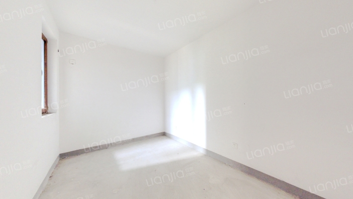 高铁新干线三居室   一层带小院   随时看房-卧室A