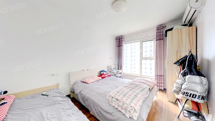 一梯两户两居室 简单装修 满二税少-卧室B