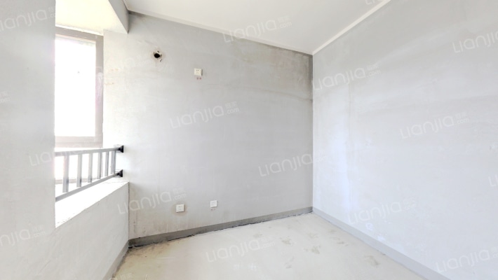 天伦湾一期经典全南两居 好楼层 全天采光无遮挡-卧室A