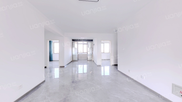 此房房本在手 方便交易 无贷款 集中供暖 保利物业-客厅