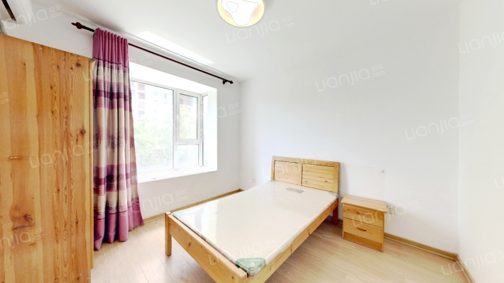 房本满二  南北通透三居室  价格合理   整洁干净-卧室C