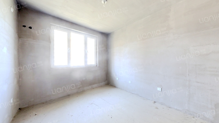 德信公园北侧，南北通透两居室 中间楼层 满二-卧室A