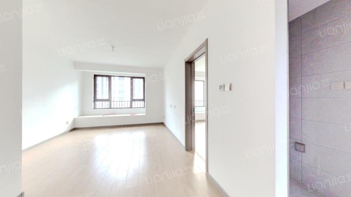 南北通两居，新房未住，小区环境优美-客厅