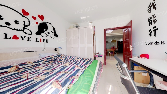 西丁旁大三居。电梯房，带装修，采光充足，楼层好-卧室B