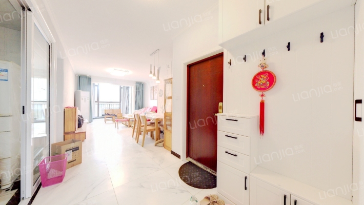 鸿坤小洋房   南北通透三居    精装修   满二年-客厅