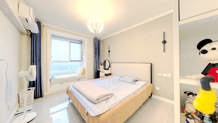 西南向两居，精装修 拎包入住，楼层好-卧室B