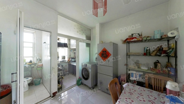 板楼采光视线不受影响 带楼下门房-餐厅