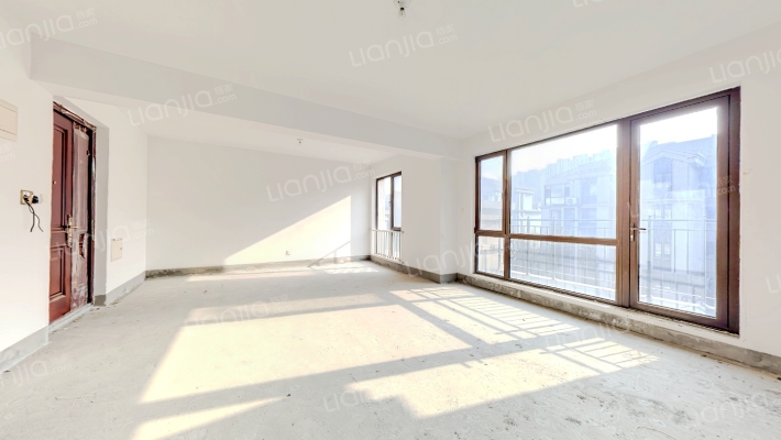 一梯两户洋房，楼层好，无遮挡，户型方正-客厅