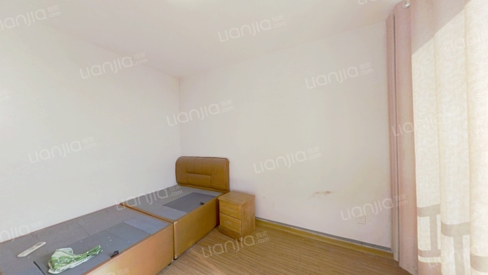 鸿坤全阳三居  楼位置好   次卧室无遮挡   采光充足-卧室C