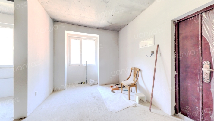 出售 香邑溪谷南北通通洋房 毛坯 带子母车位-餐厅