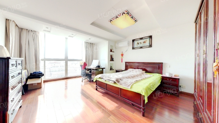 自住装修，得房率高，大面积舒适改善型-卧室C