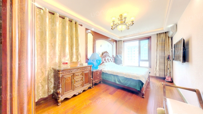 鸿坤精装修小三居，自住标准，看房方便，满五唯一-卧室B