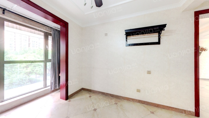 开发区 御景园 精装三居室 带车位地下室-餐厅