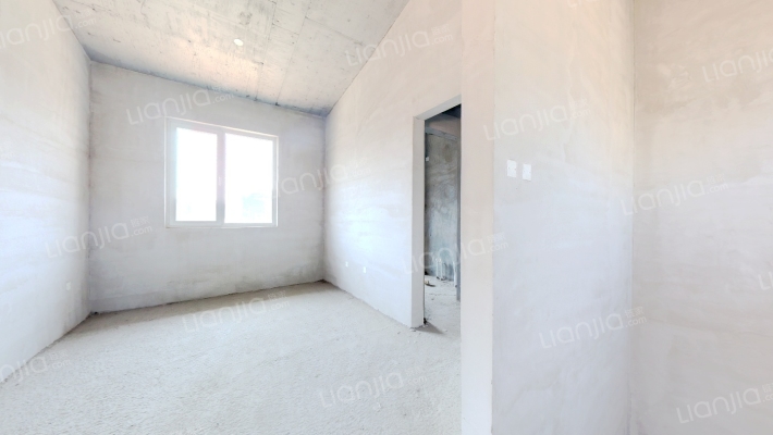 高尔夫别墅区 住在公园里 爱伦堡 联排别墅-卧室D