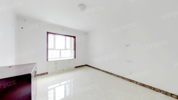 房本满五唯一，南向两居，精装修，生活便利，配套齐全-卧室A