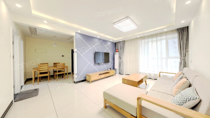 联合七号院2期  精装三居室 房本满二-客厅