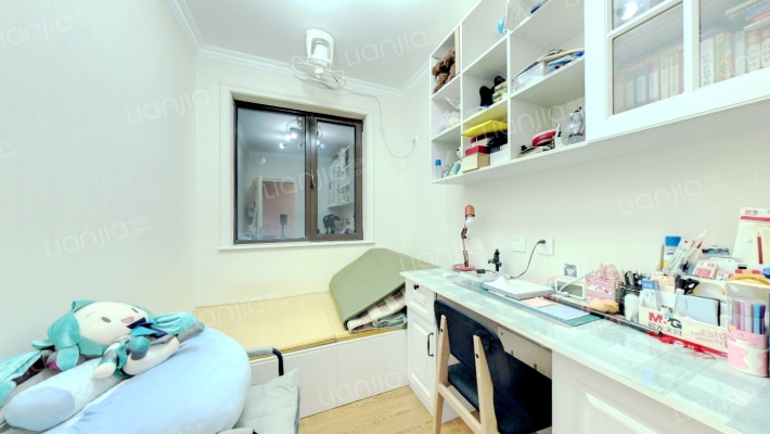 高铁新干线 3室2厅 南-卧室B