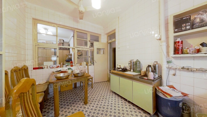 出版社宿舍大院停车方便南北通透邻山体公园交通便利_济南市中六里山