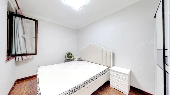 一层带花园，全阳小三居，精装修，采光好-卧室A