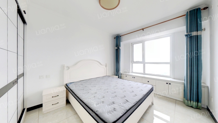 房子南北通透三居室，房本満二，拎包入住。-卧室B