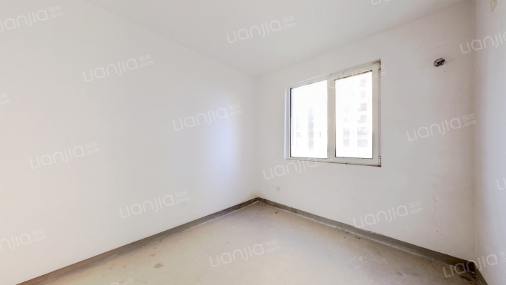 房本满二，南北通透三居，看房方便，交通便利-卧室A