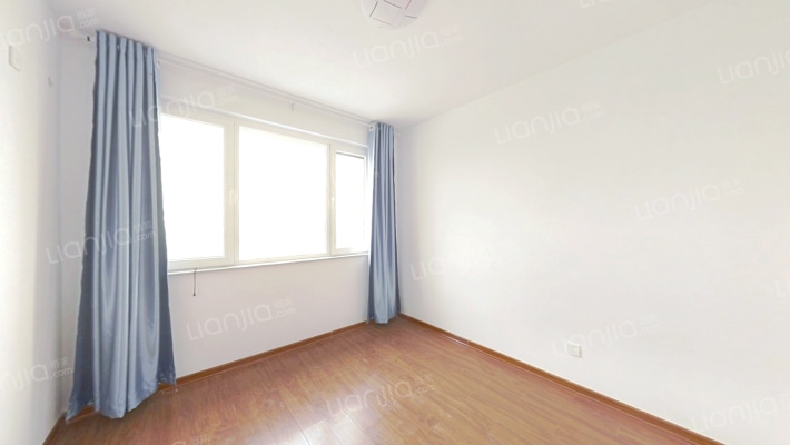 南北通透大三居，采光好，视野好，小区环境好-卧室B