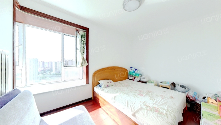 此房满五 户型方正，朝南两居室 带装修 采光好-卧室B