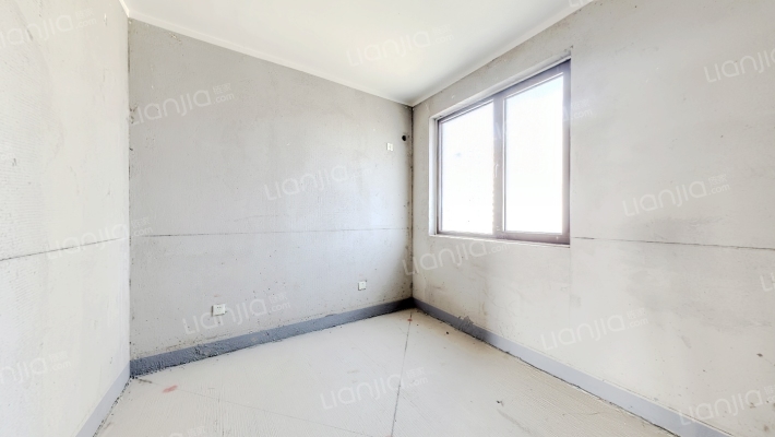 华阳路天伦湾小区，集中供暖，环境优美三居室-卧室C