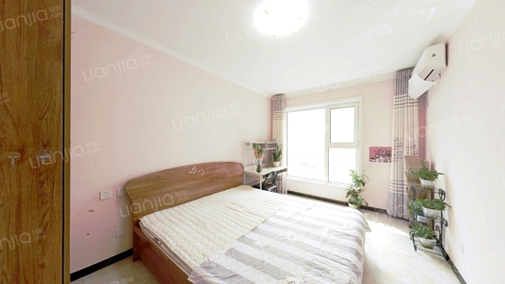 出入方便 20号楼 朝南大两居 精装修 满二 带家具家电-卧室B