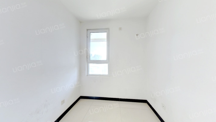 出售汇元尚品，朝阳户型，落地窗二居室。-卧室B