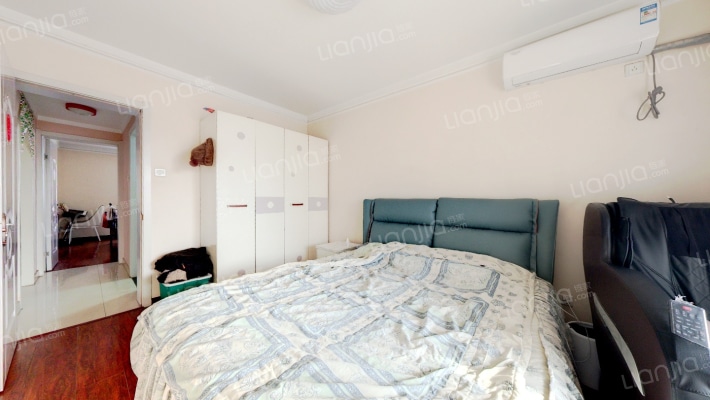 德信公园，南北通透，中医院，两居-卧室B