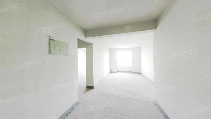 水岸花城 1室1厅 南-客厅