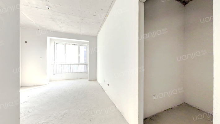 ，户型好，南北通透，采光高，交通便利，小区人车分流-卧室B