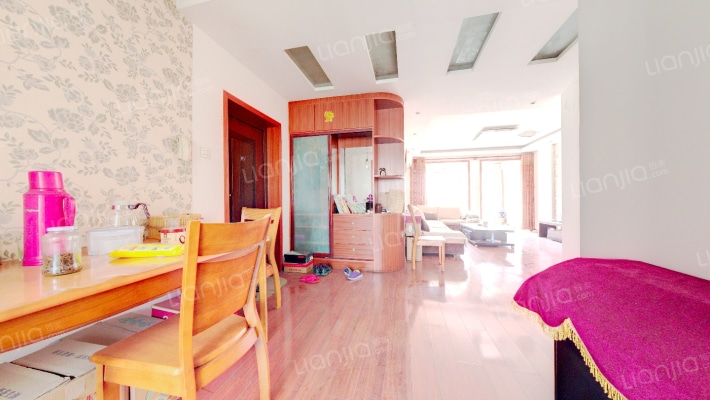 仙颐园小区，南北通透正规一居室，带装修拎包入住-客厅