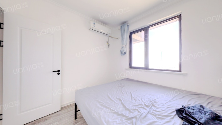 三居 中间层 房本满二 精装修 保利物业 集中供暖小区-卧室A