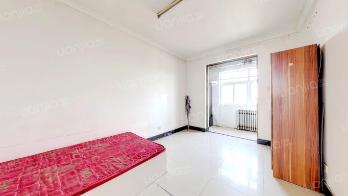 发发商城，东西房，满五唯一，简装，采光好，视野好-卧室A