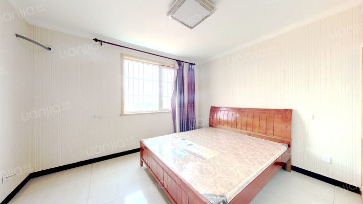 双卧朝南，落地大阳台，精装修，采光视野好-卧室A