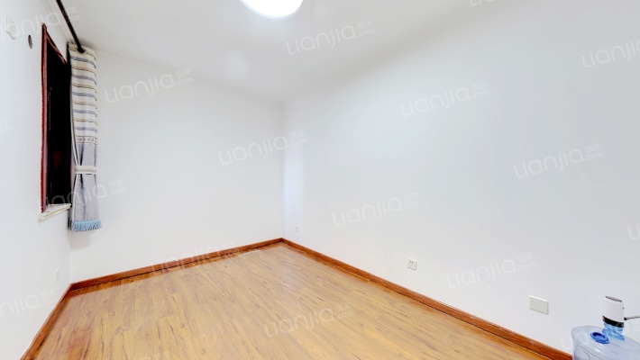 高铁东站，园林式住宅，房本满二，精装修-卧室A