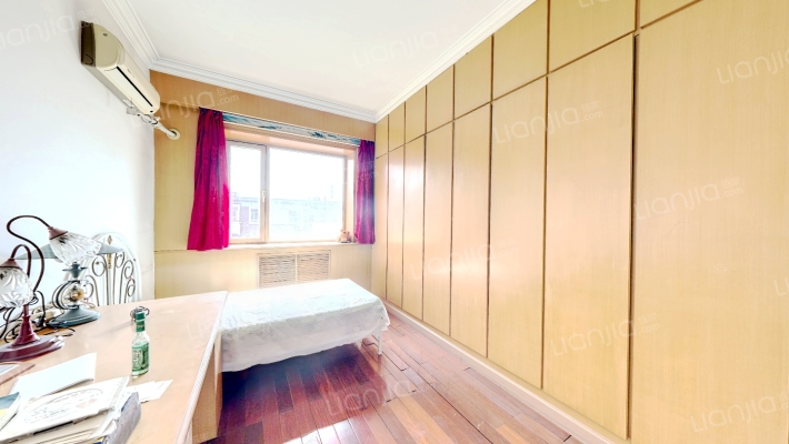 房本满五唯一，南北向，公摊小，采光好-卧室A