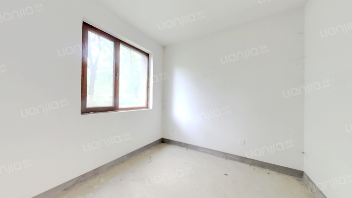 14号楼 一层带100平米院 南北通透3居F 毛坯 看房方便-卧室A