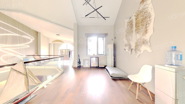 洋房精装修上跃，喜欢露台做空中花园朋友看过来-客厅B