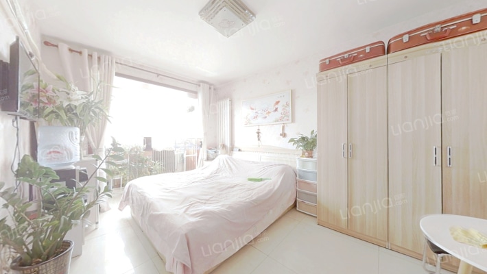 华阳路中段 精装修 朝南正规一居 满五唯一 全天采光-卧室