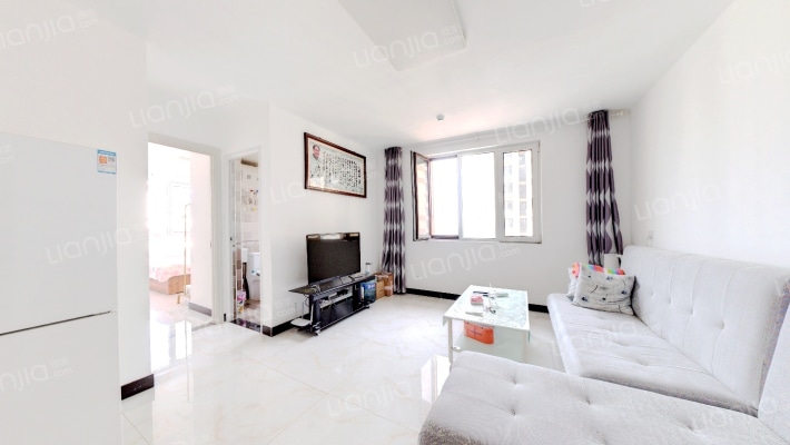 翡翠滨江 西北正规一居室 中高层 可观景德信公园-客厅