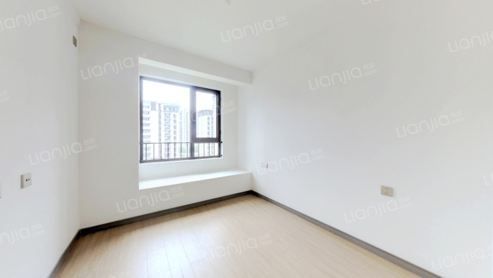 樾府国际  精装大三居 楼前5000平景观花园  中高楼层-卧室C