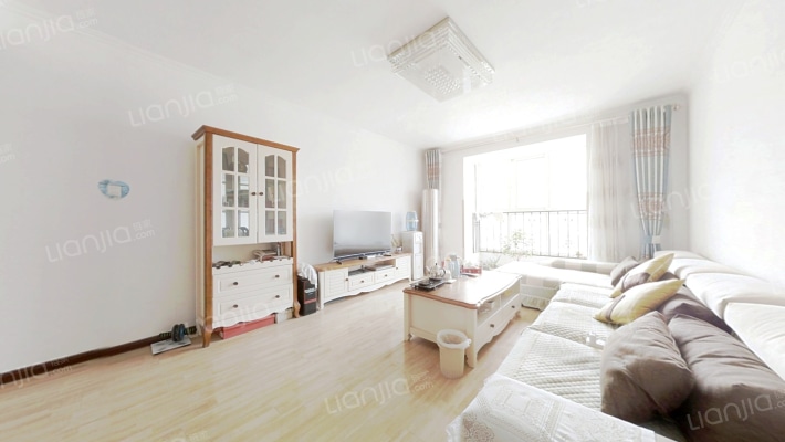 名流枫景洋房大三居双卫，南北通透，简单装修-客厅