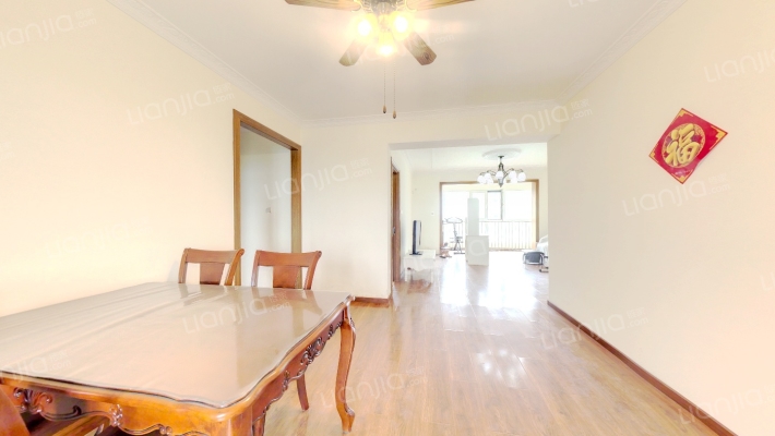 天地新城 3室2厅 南 北-客厅